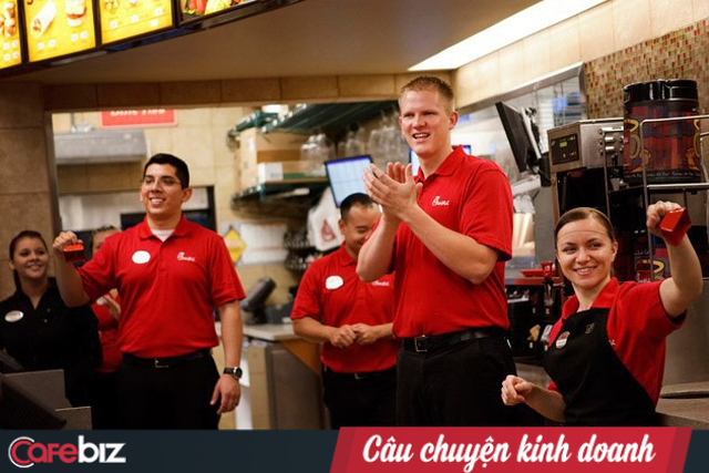 Nghỉ bán Chủ Nhật nhưng doanh số vẫn gấp 4 lần KFC: Chick-fil-A và chiến lược “đạp đổ” truyền thống nhượng quyền - Ảnh 2. Nghỉ bán Chủ Nhật nhưng doanh số vẫn gấp 4 lần KFC: Chick-fil-A và chiến lược “đạp đổ” truyền thống nhượng quyền - Ảnh 2.