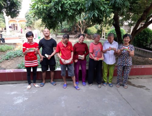 Thăm, tặng quà tại Trung tâm bảo xã hội và công tác xã hội tỉnh Hưng Yên